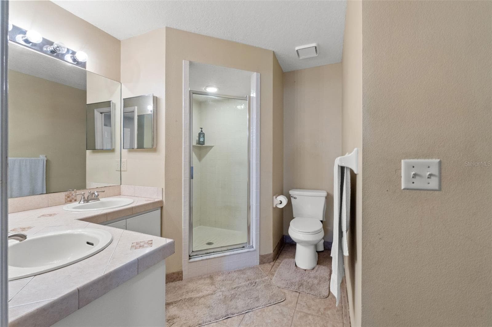 23315 Club Villas Dr photo 5