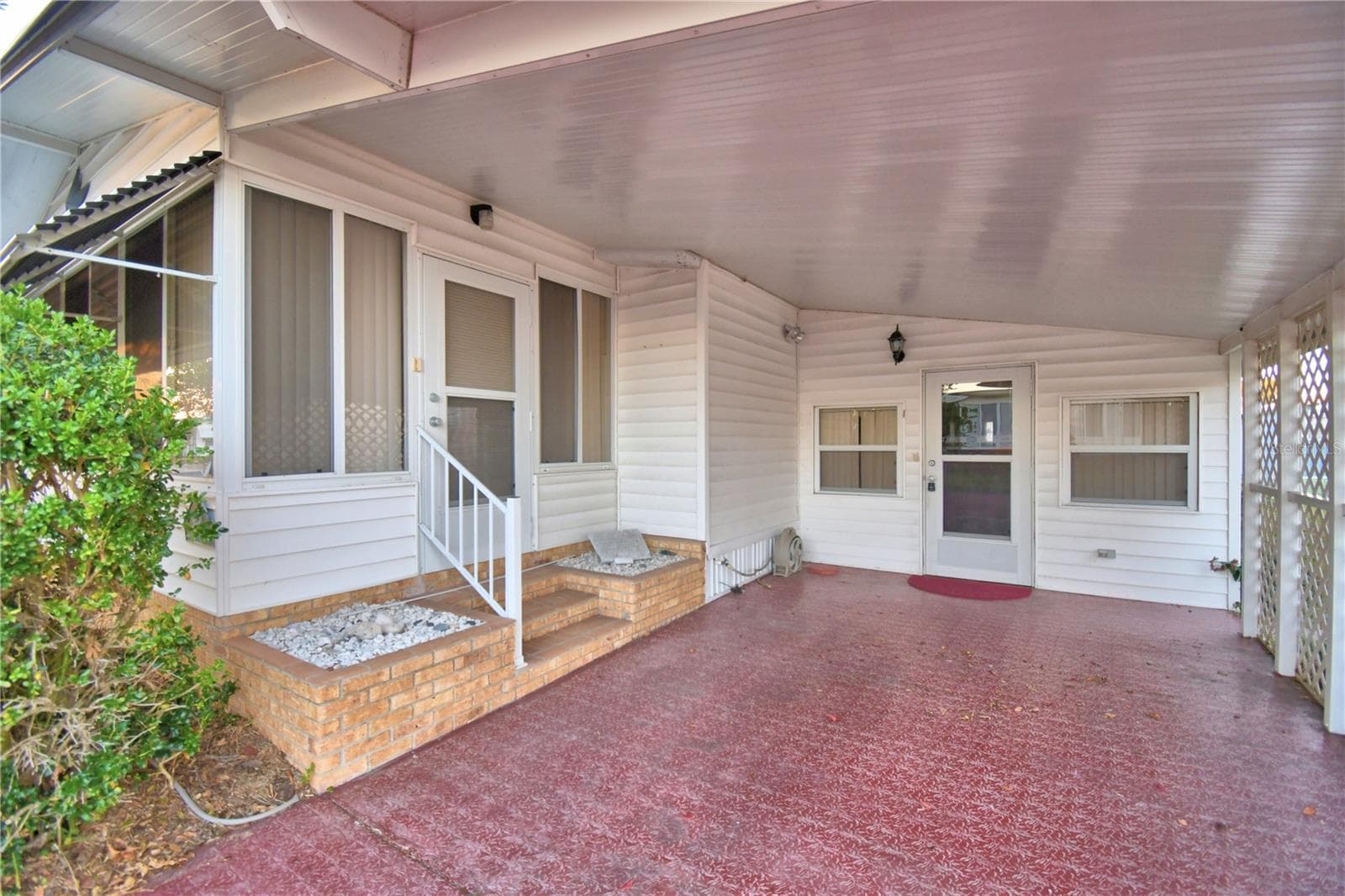 4251 Cedarwood St photo 5