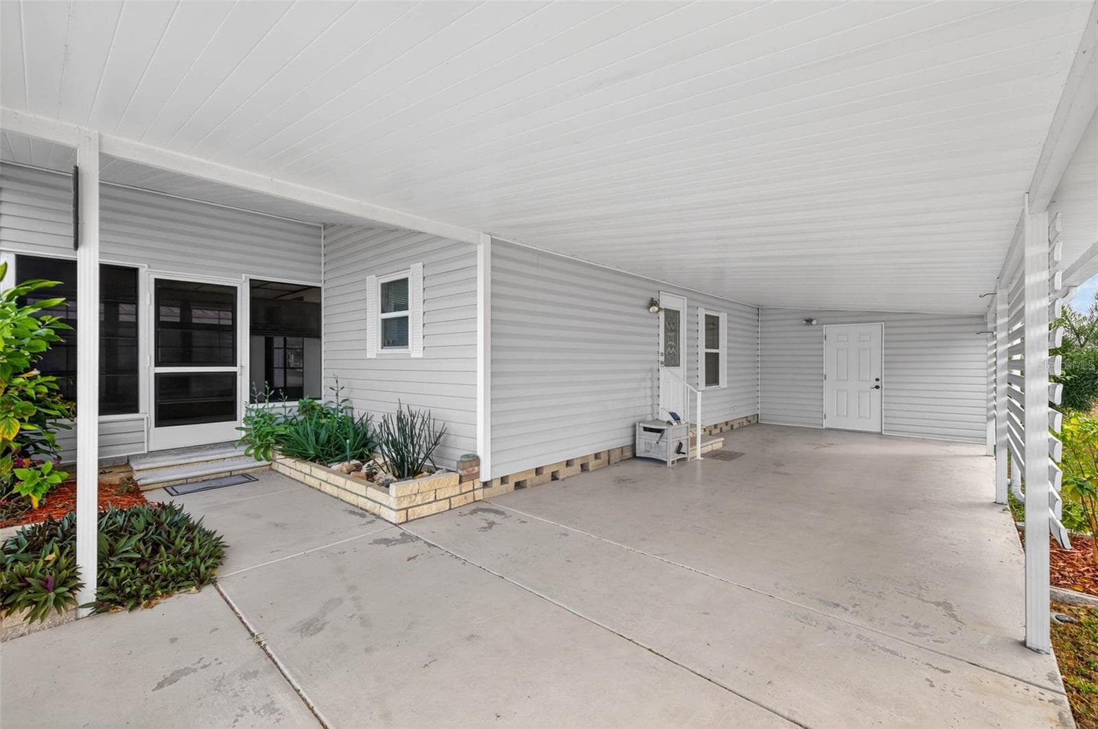 3904 William Hume Dr photo 3