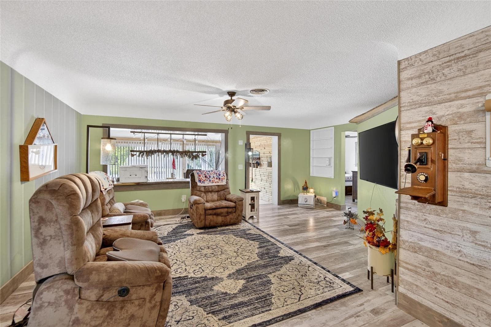 5 N Keystone Dr photo 3