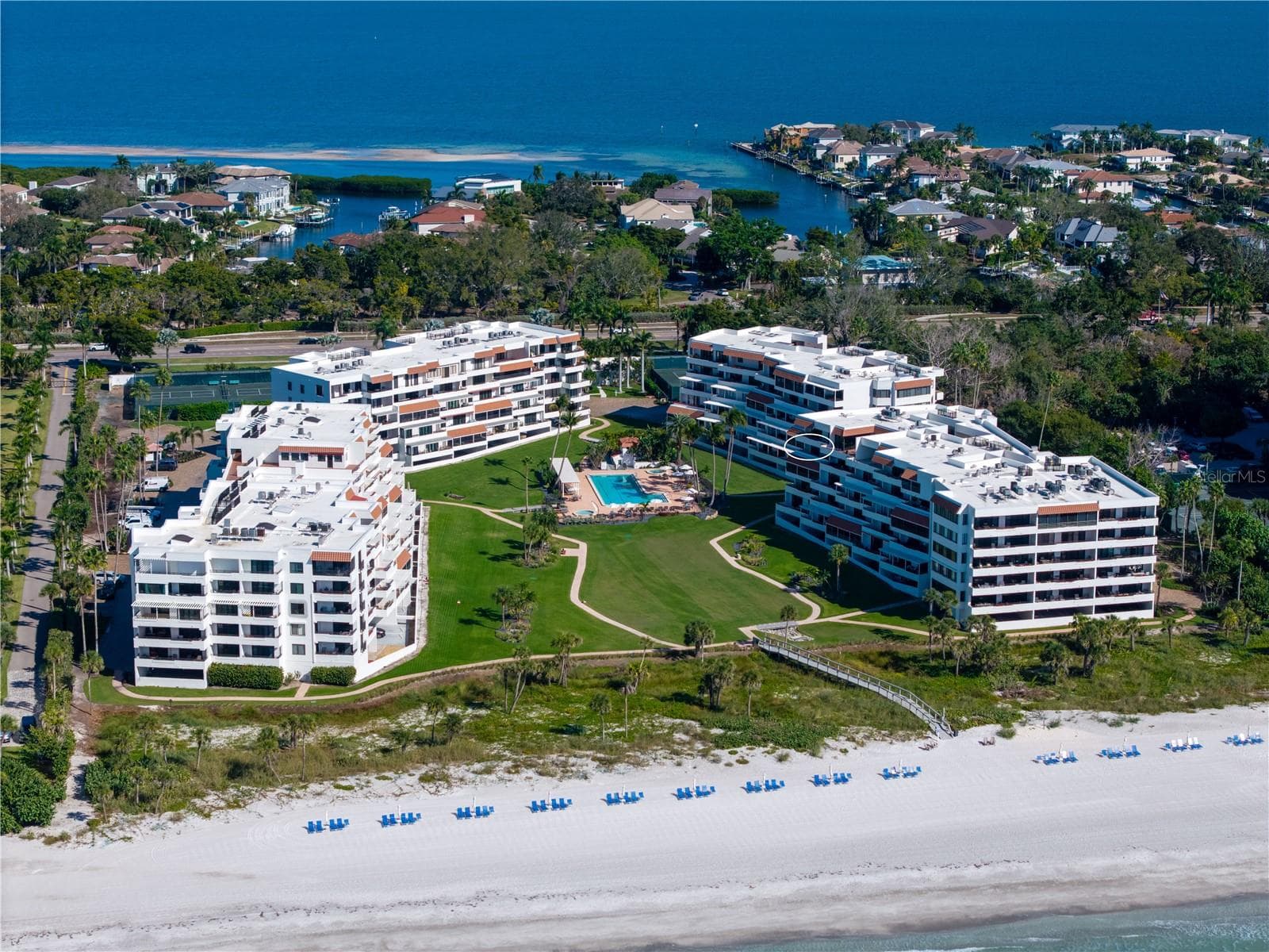1425 Gulf Of Mexico Dr #408 photo 3