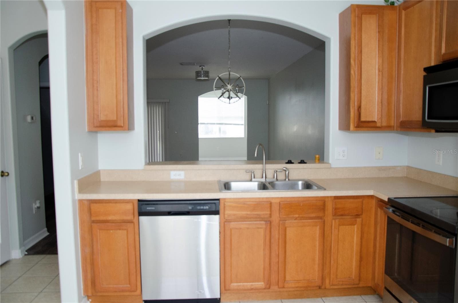 30352 Elderwood Dr photo 4