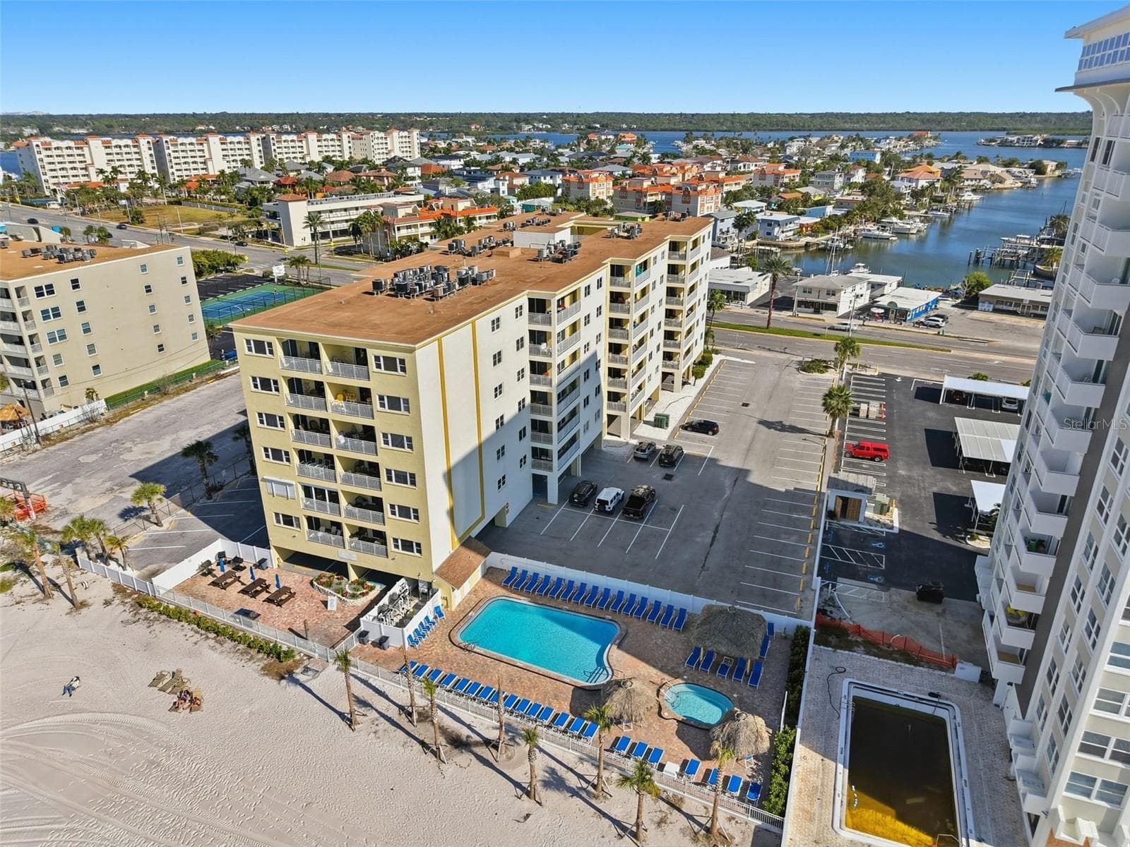 17450 Gulf Blvd #104 photo 3