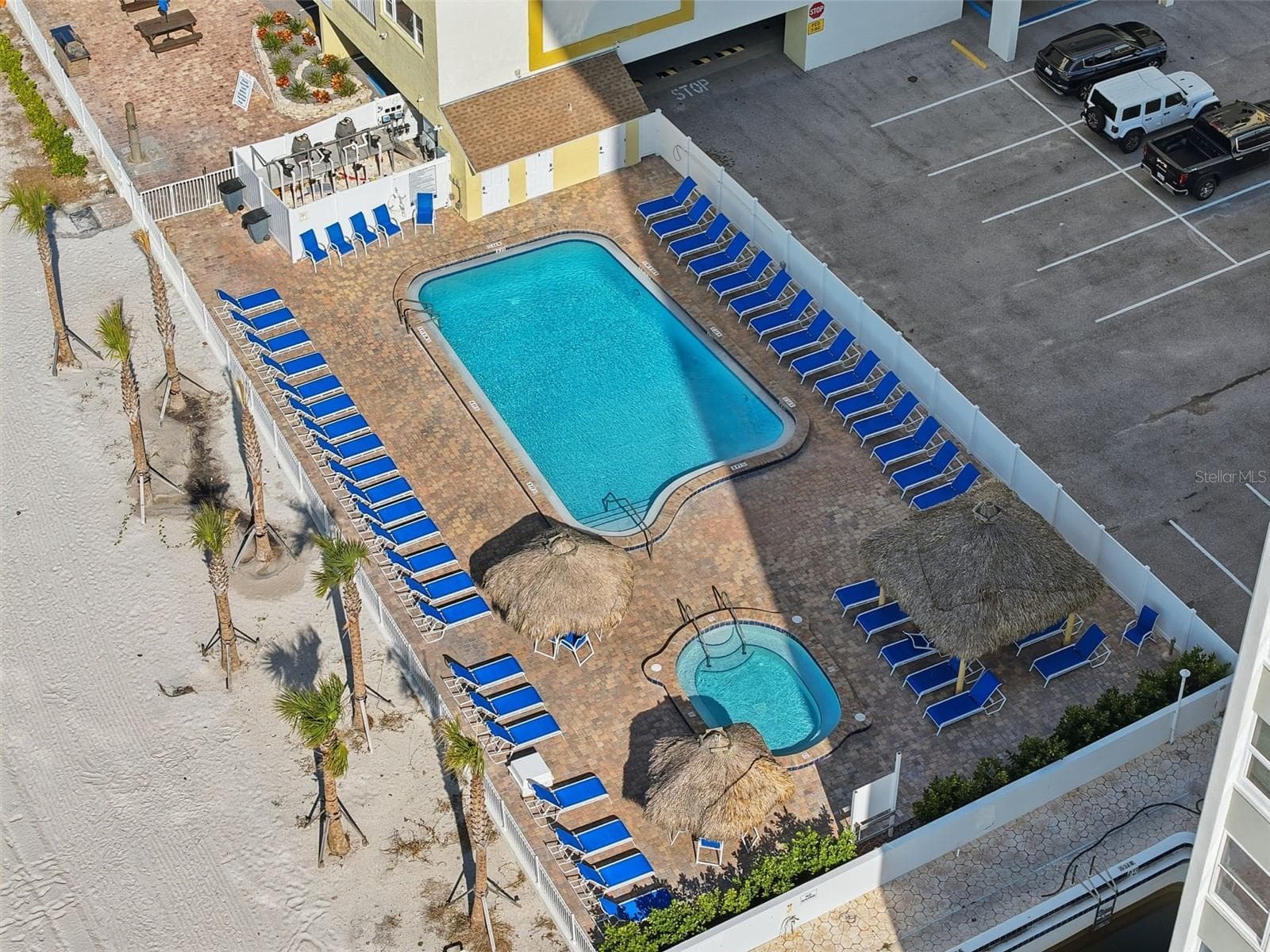 17450 Gulf Blvd #104 photo 4