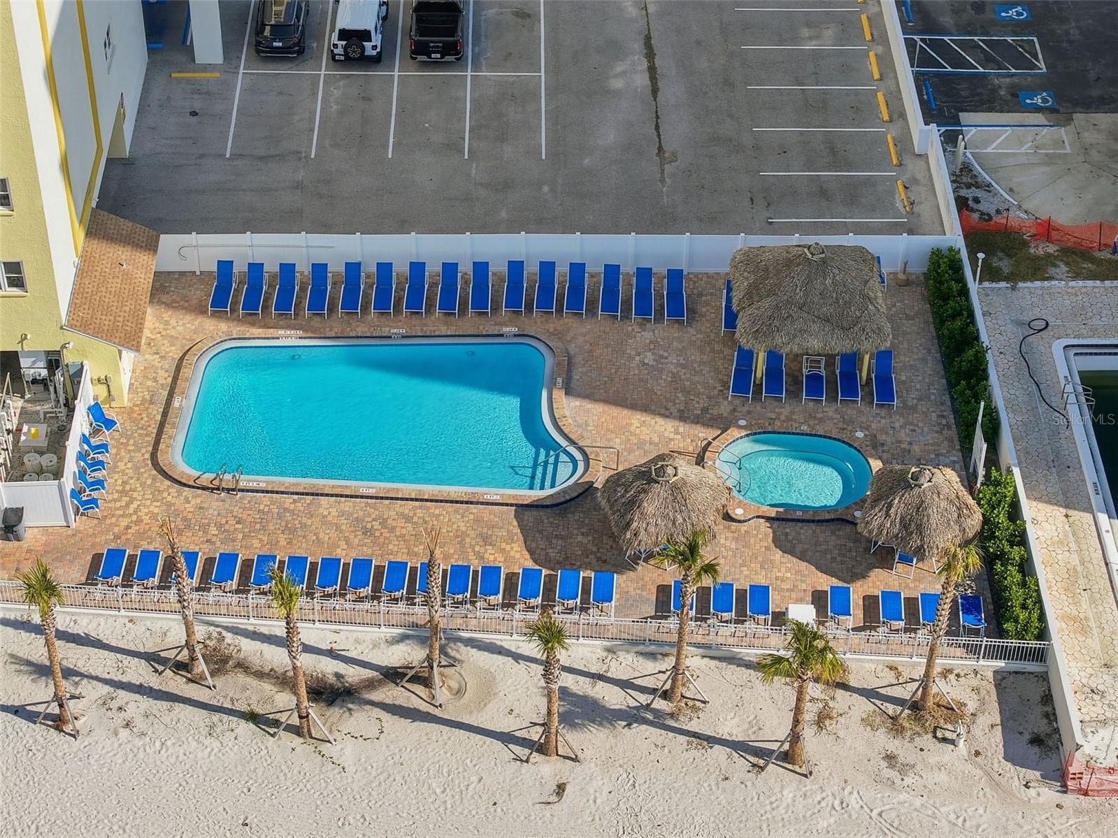 17450 Gulf Blvd #104 photo 5