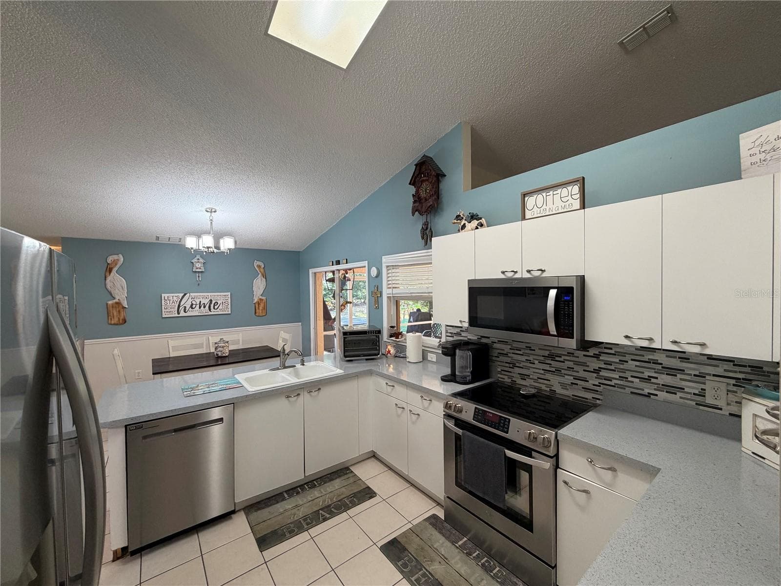 6005 Promenade CT photo 3