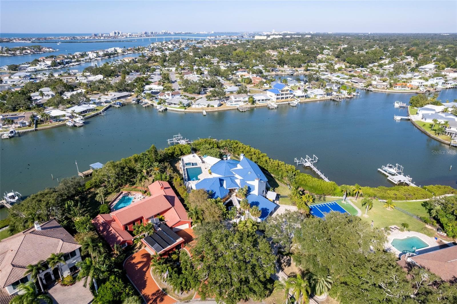 2268 Kings Point Dr