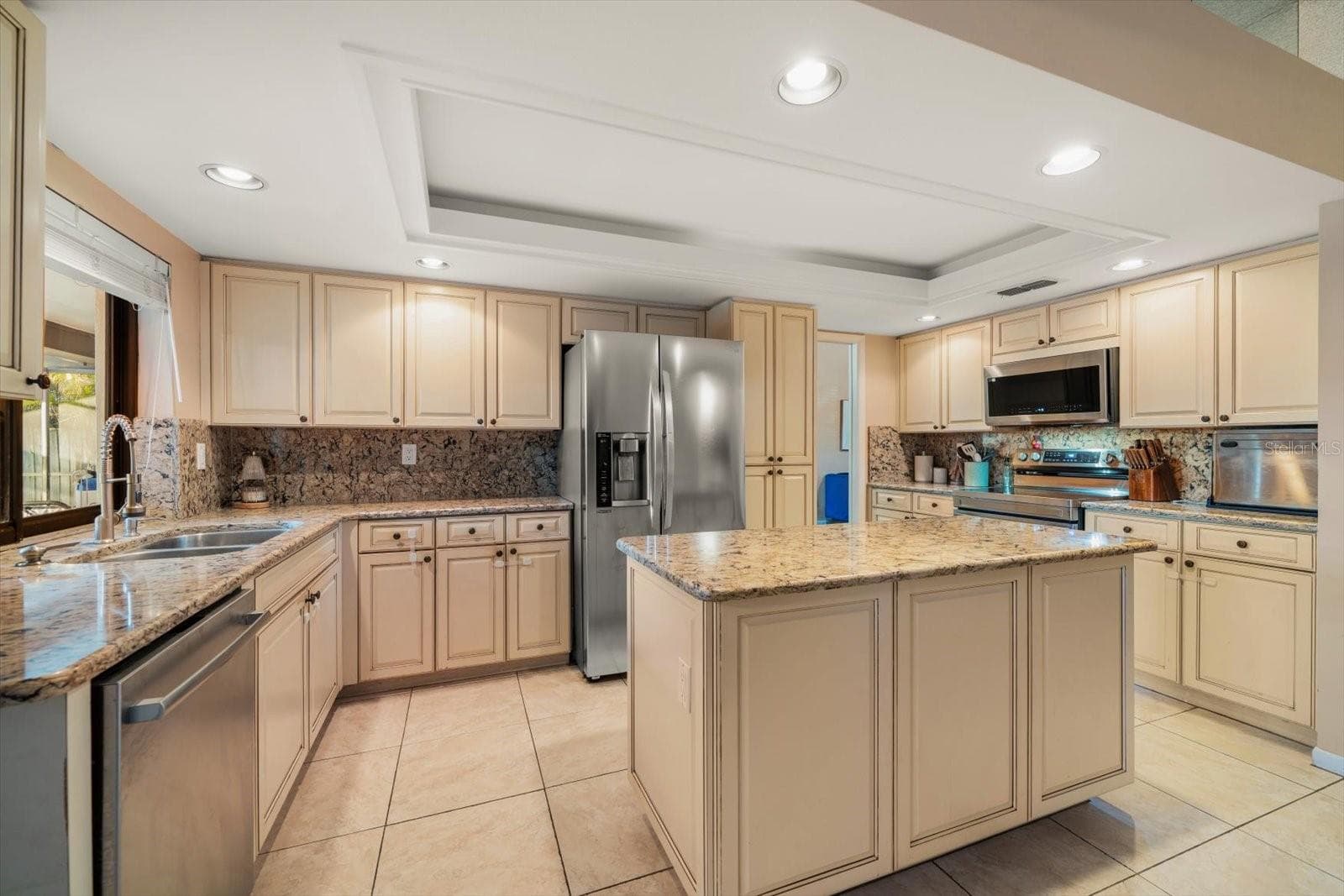 3408 Fairfield Trl photo 4