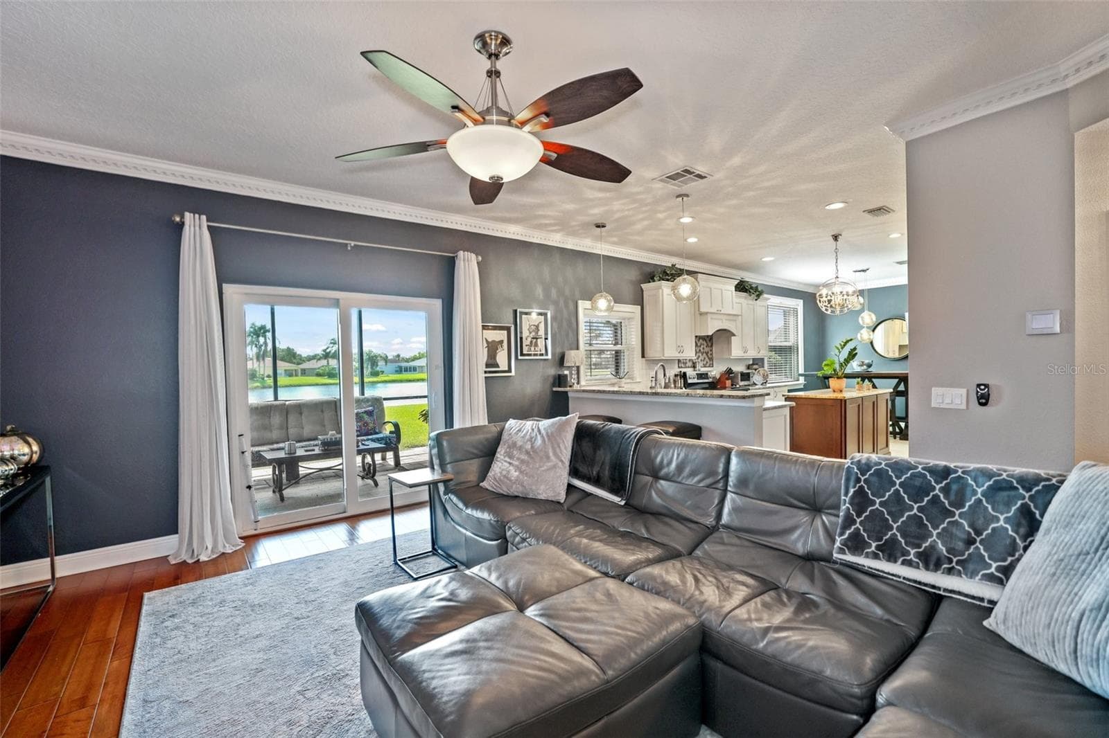 8524 Tidal Bay Ln photo 3