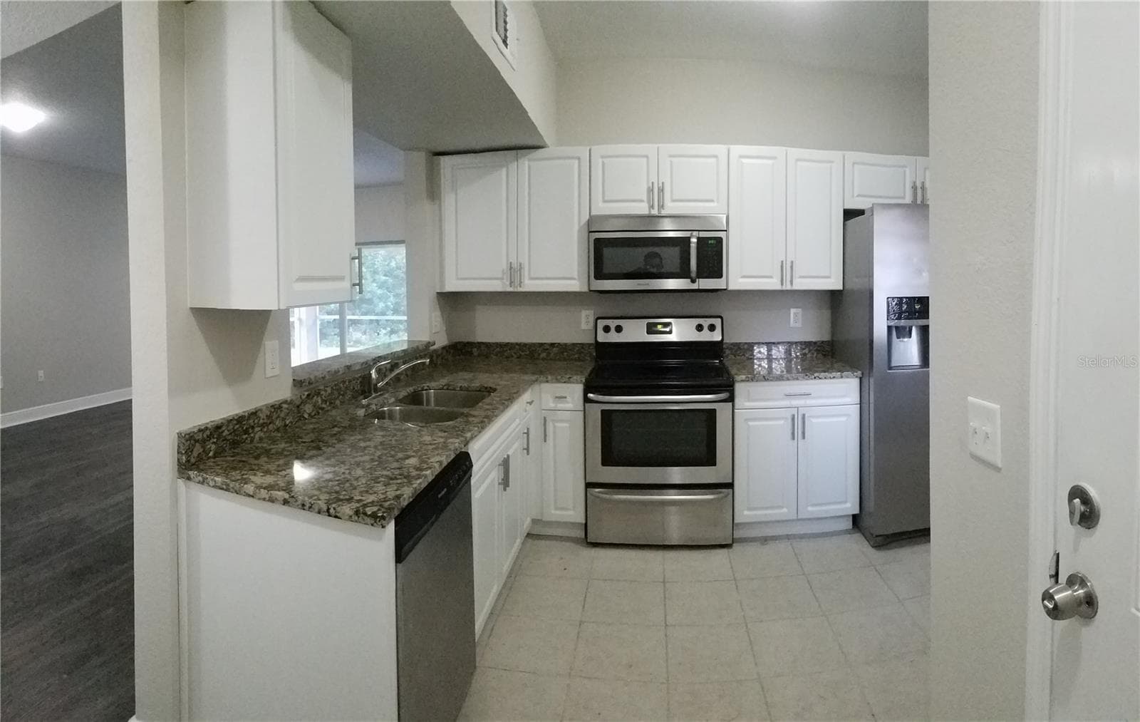 6012 Portsdale Pl #101 photo 4