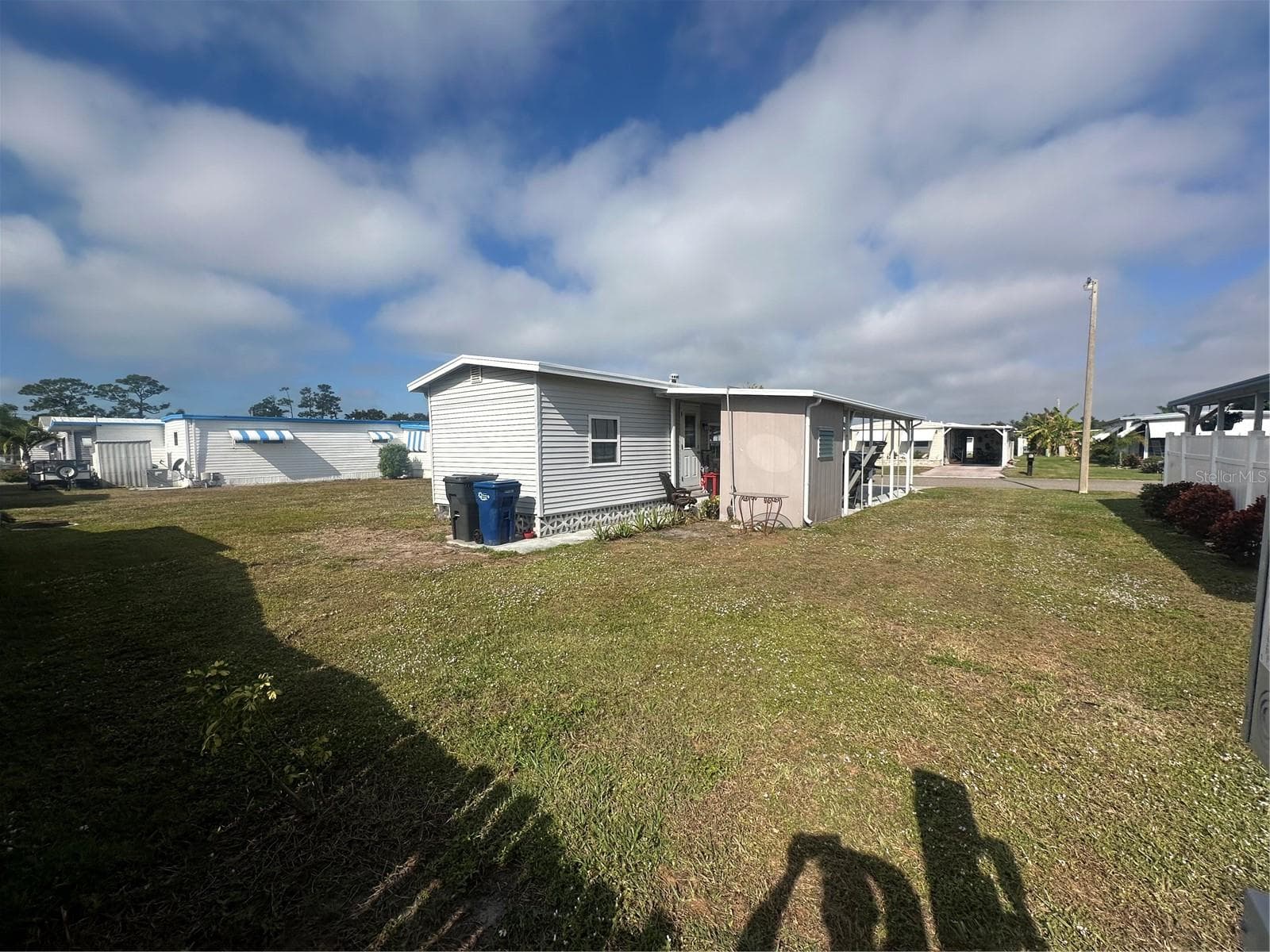 204 52nd Avenue Plz E photo 3