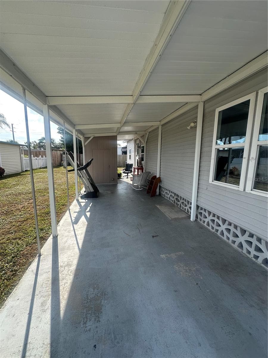 204 52nd Avenue Plz E photo 5