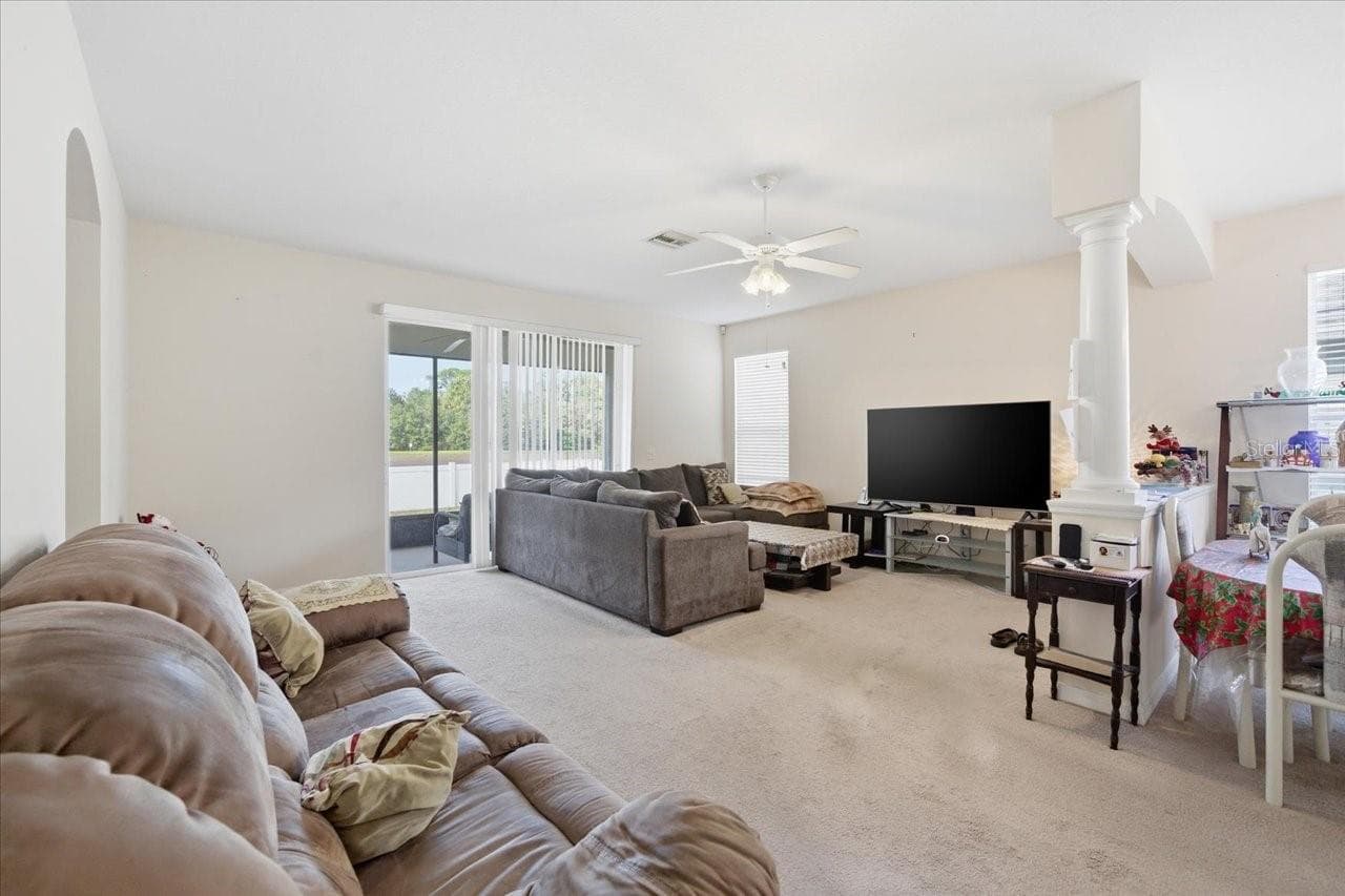18425 Cypress Bay Pkwy