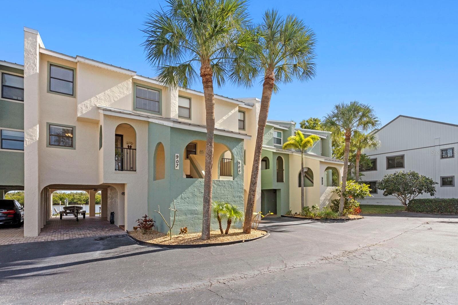 907 Bahia Del Sol Dr #907 photo 3