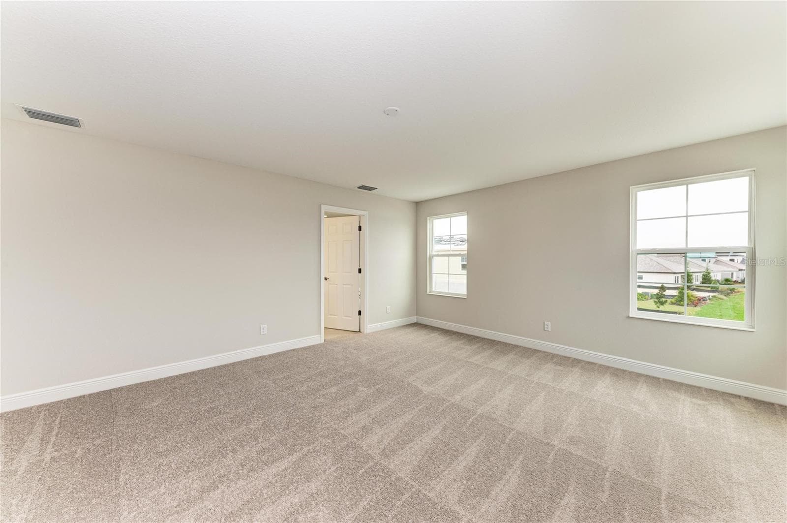 10186 Surrey Rose Dr photo 5
