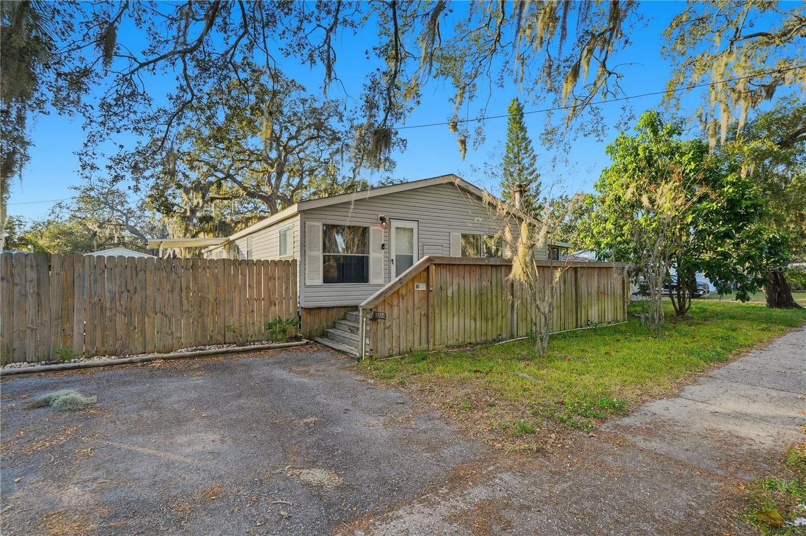 1205 Calvary Rd