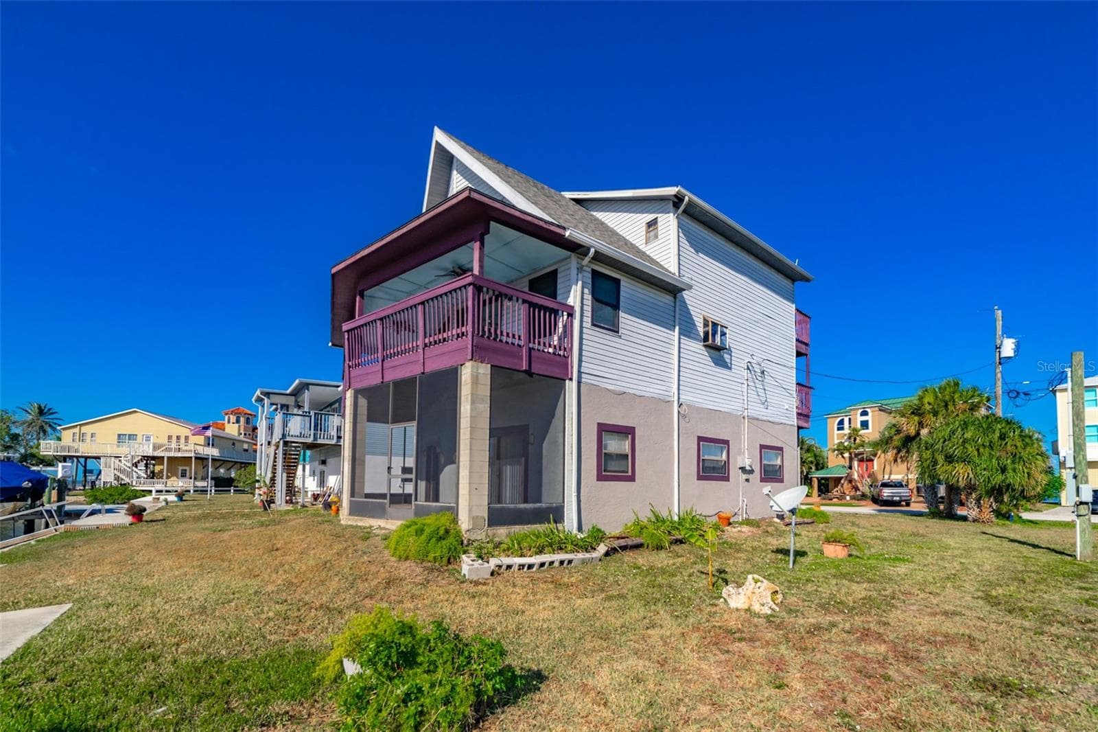6432 Driftwood Dr photo 4