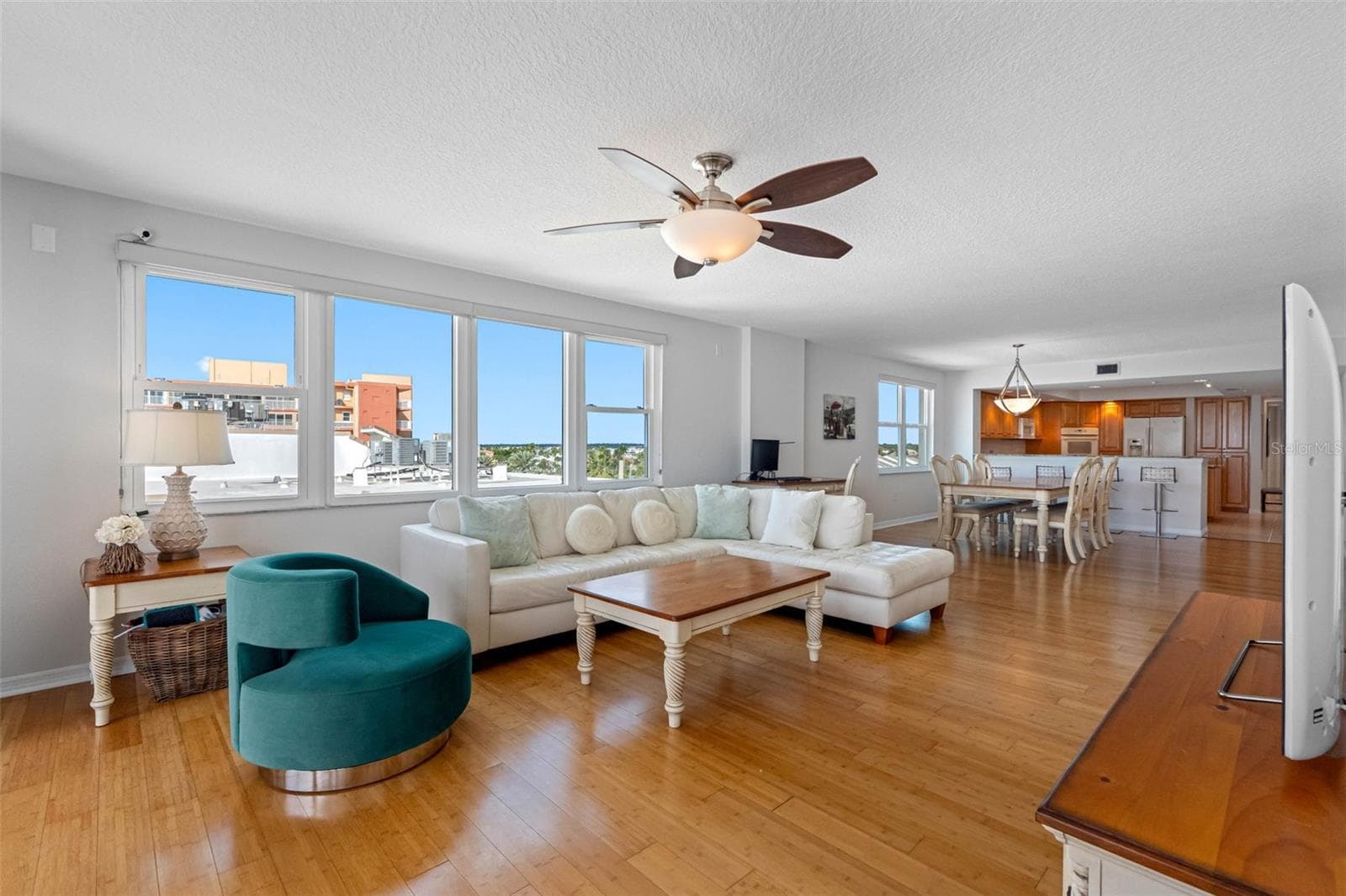 16326 Gulf Blvd #510 photo 4