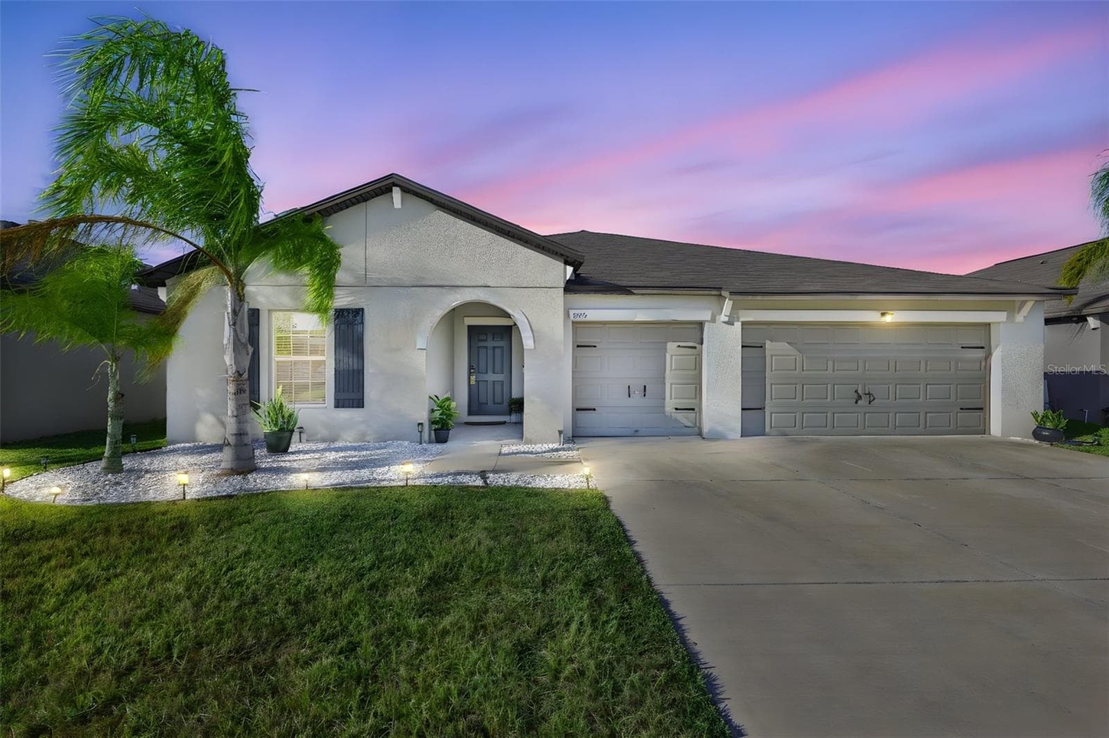 13575 Willow Bluestar Loop