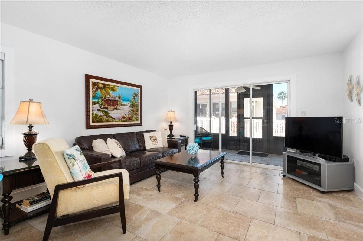 110 Vista Hermosa Cir #106B photo 5