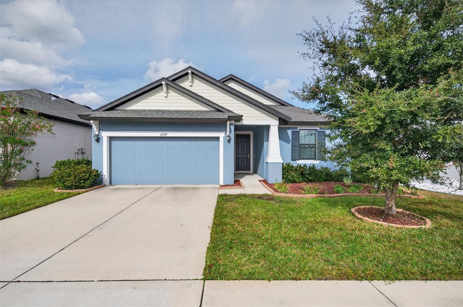 13737 Garden Hills Dr photo 3