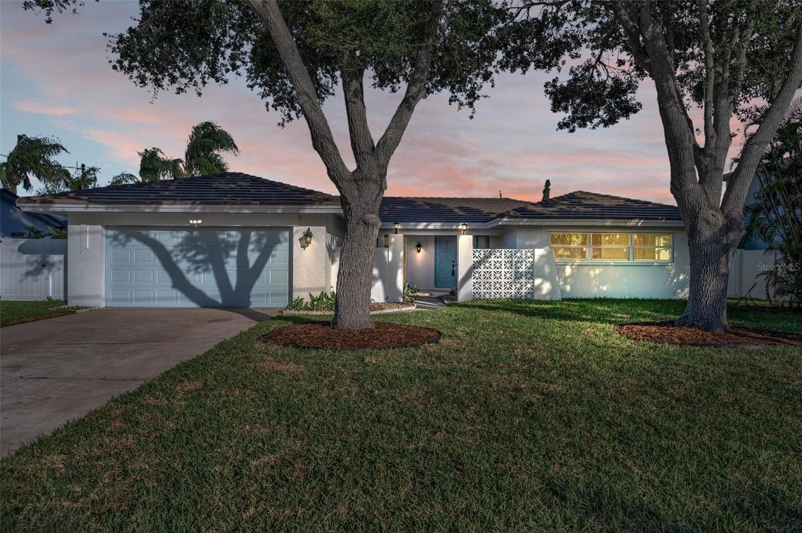 1695 Clearwater Harbor Dr