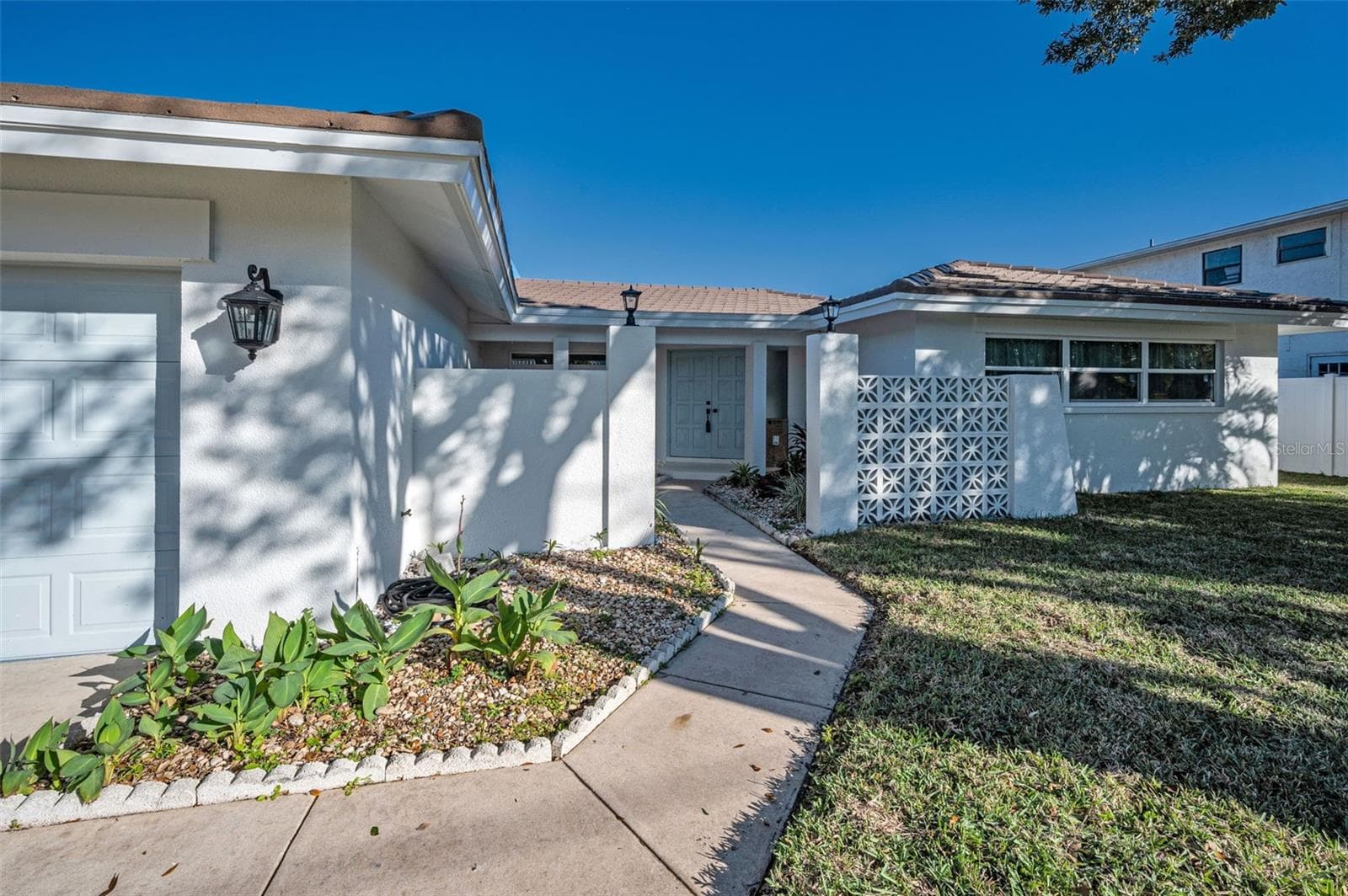 1695 Clearwater Harbor Dr photo 5