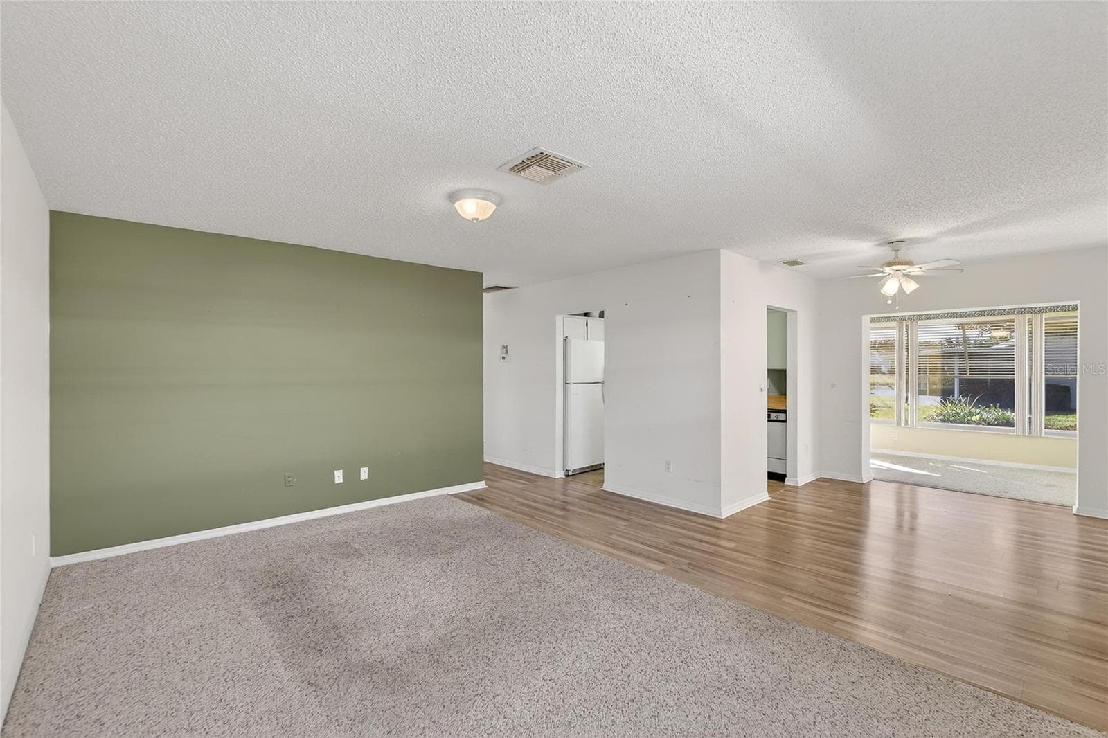 2345 Glenmore Cir #0 photo 3