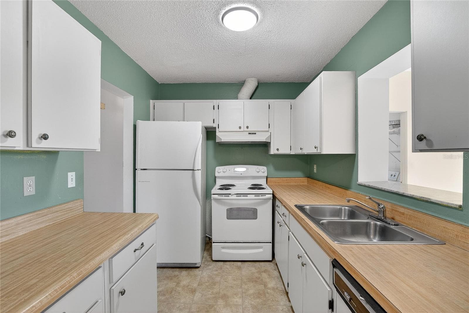 2345 Glenmore Cir #0 photo 5