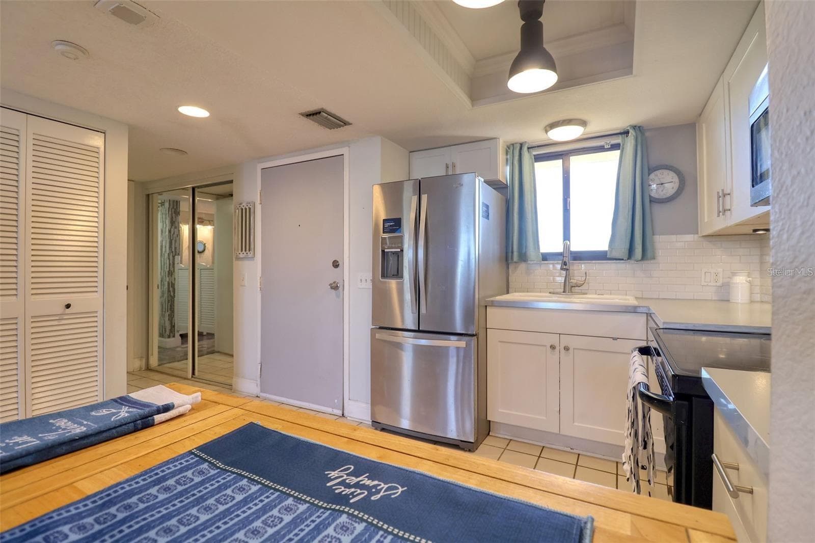 5915 Sea Ranch Dr #211
