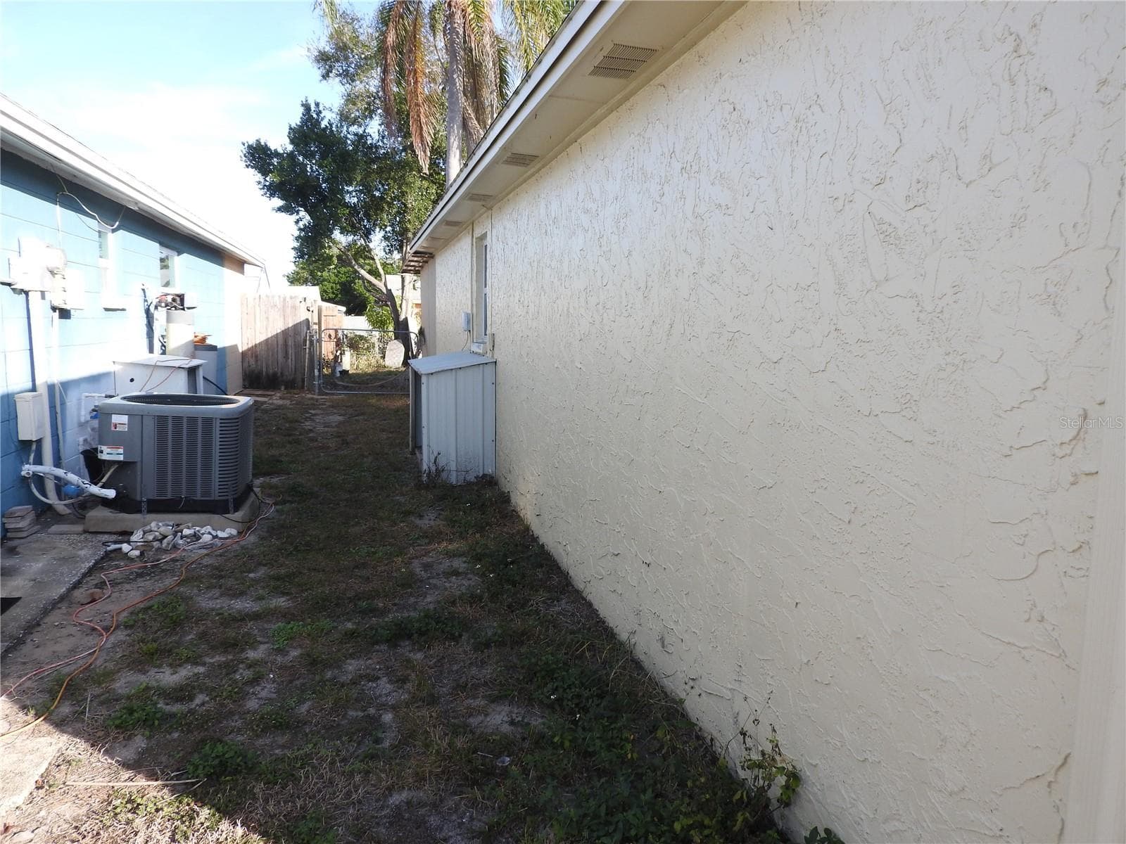 1324 Viking Dr photo 4