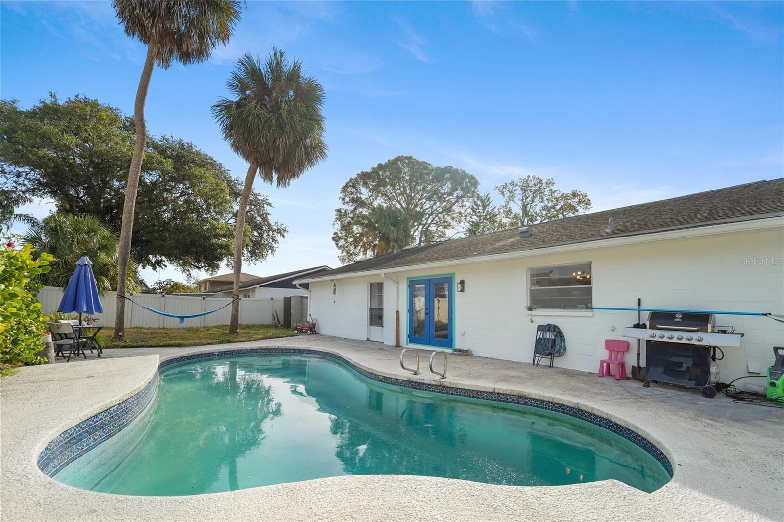 7523 Barry Rd photo 4