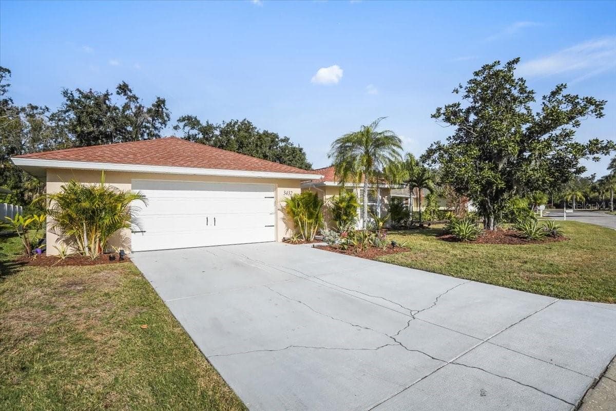 3432 Brookridge Ln photo 3