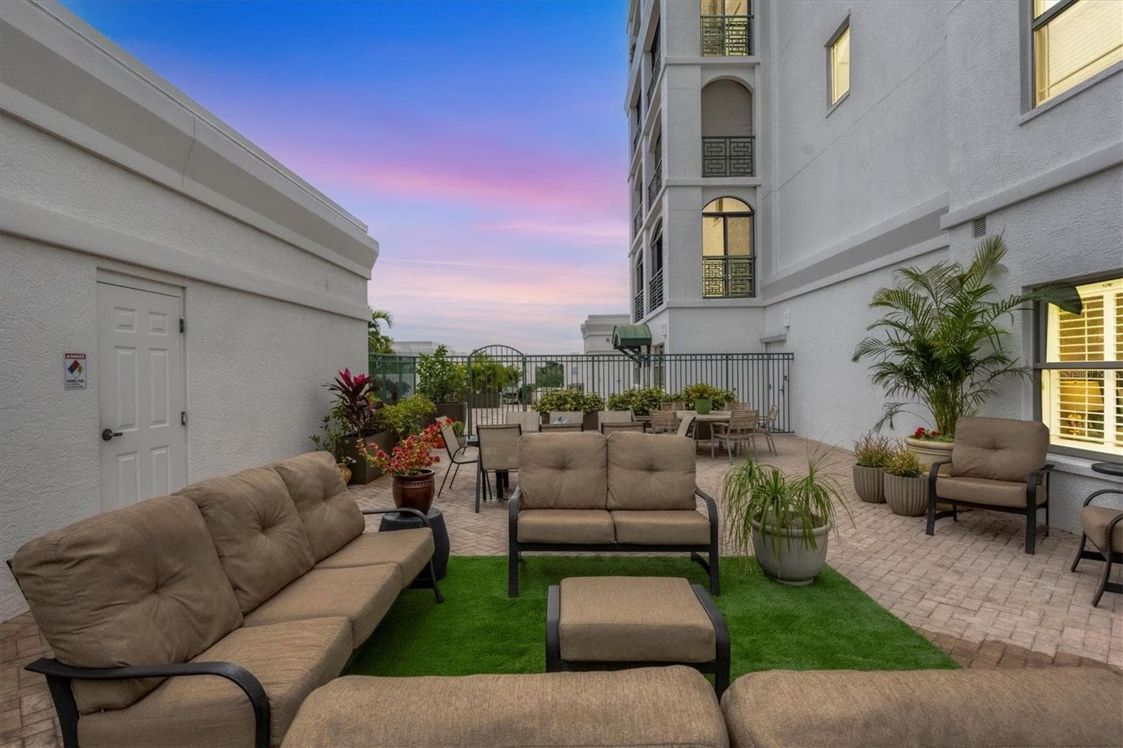 505 S Orange Ave #301 photo 3