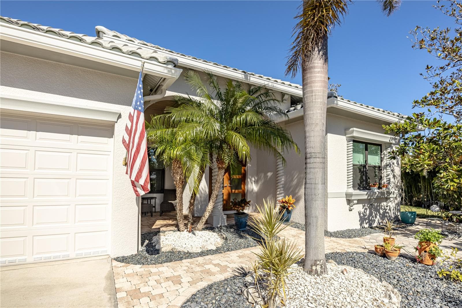 1929 24th Street Cir W photo 4