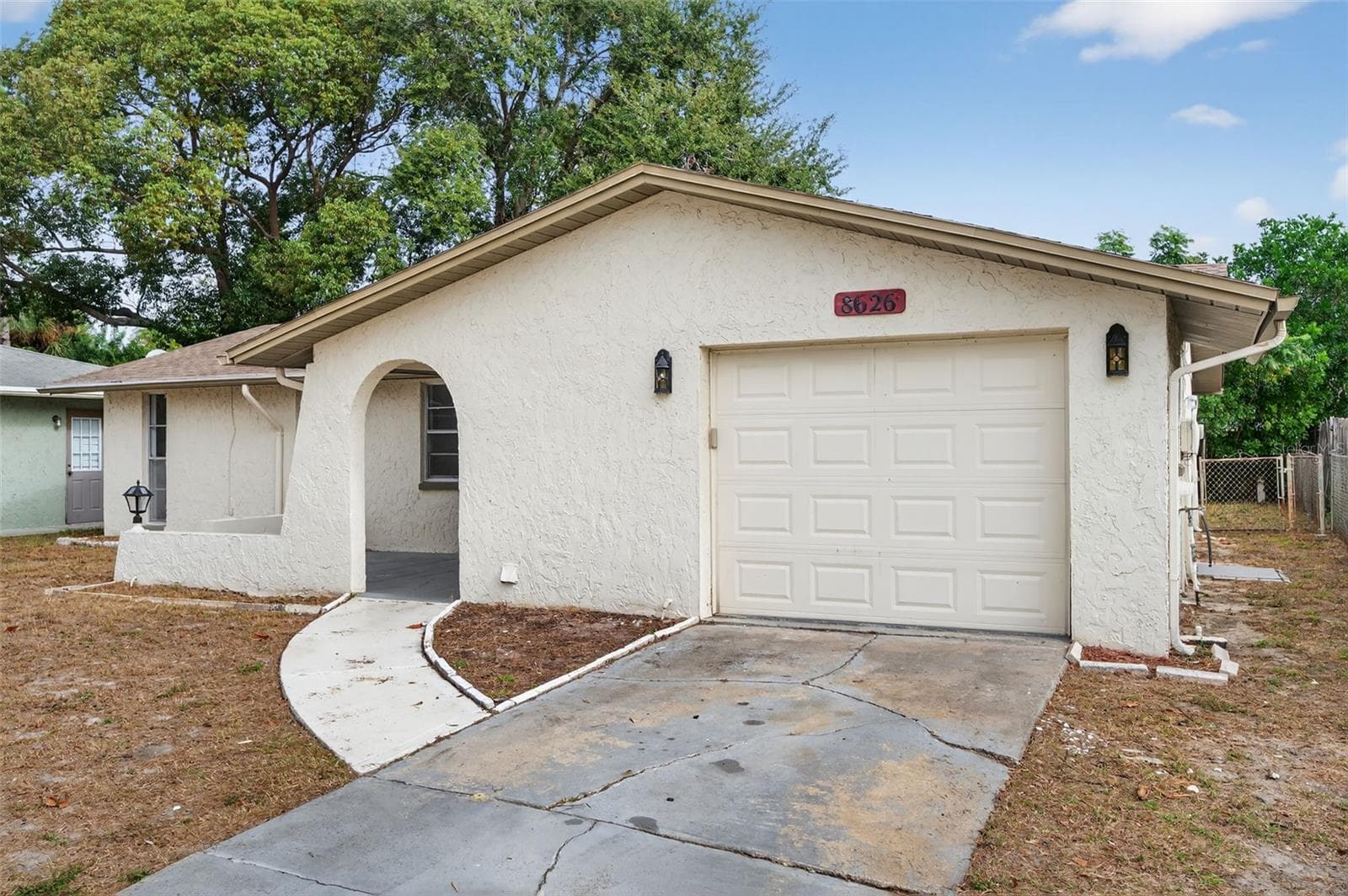 8626 Robilina Rd