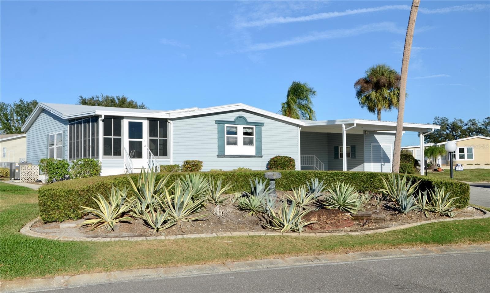 8476 Imperial Cir