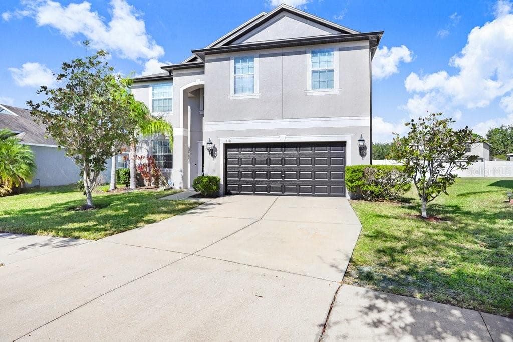 13117 Royal Pines Ave photo 3