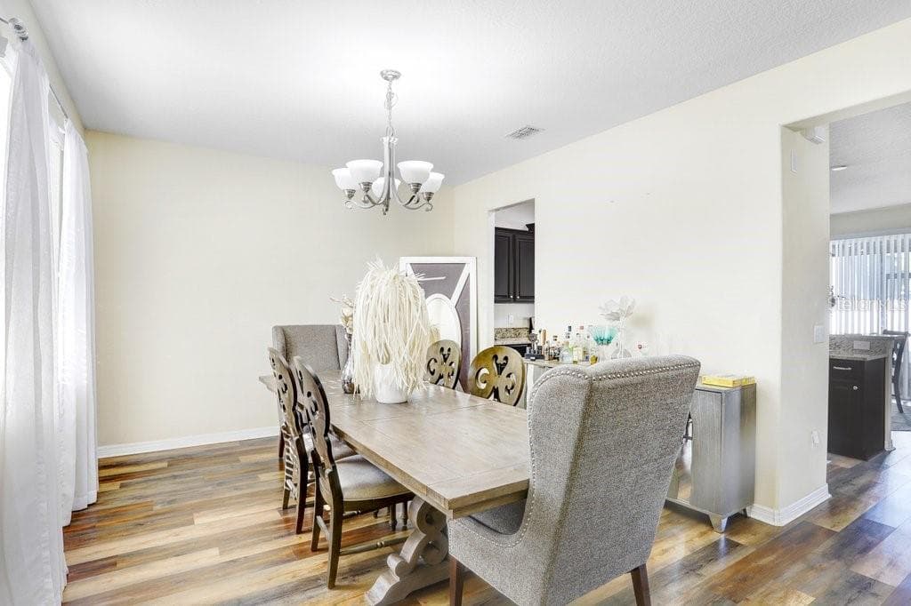13117 Royal Pines Ave photo 4