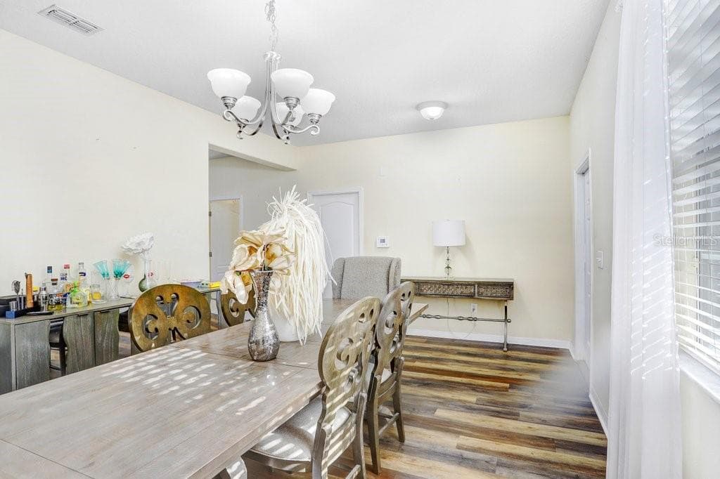 13117 Royal Pines Ave photo 5