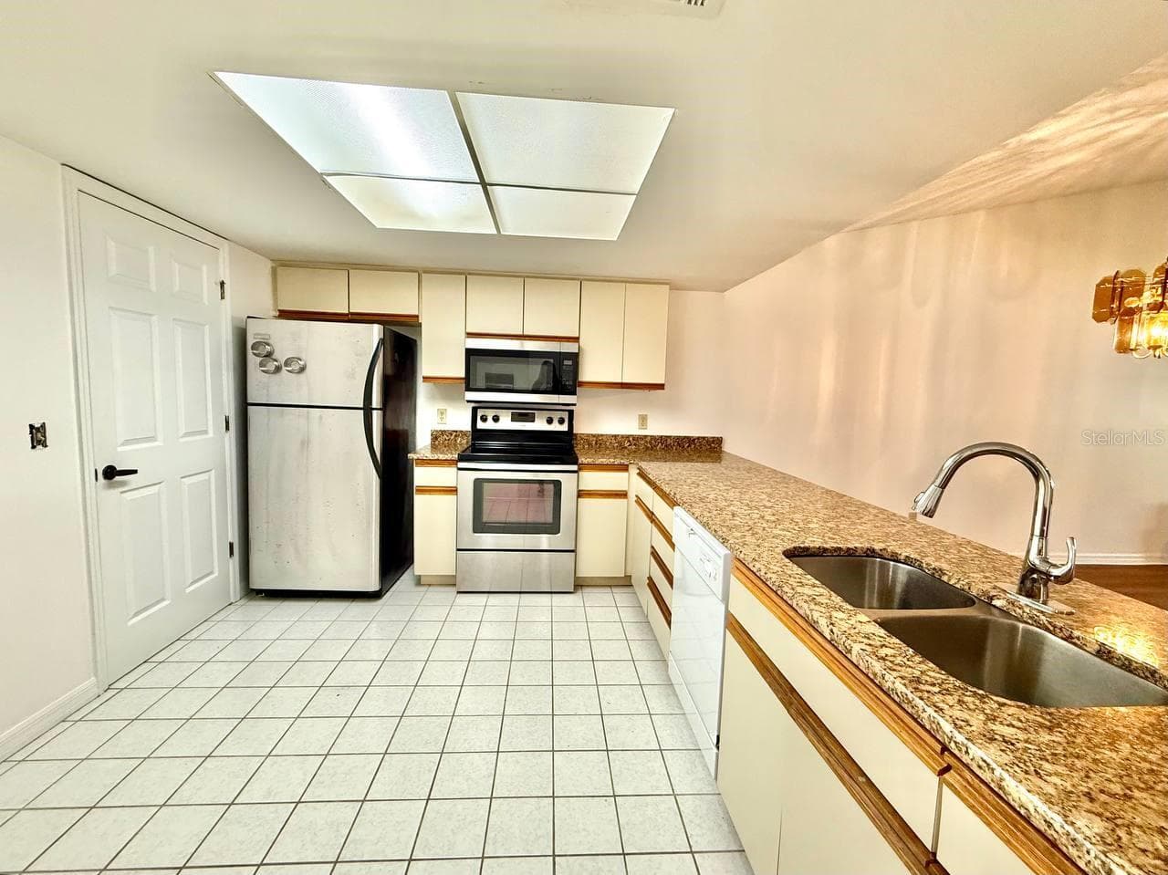 18308 Aintree CT photo 5