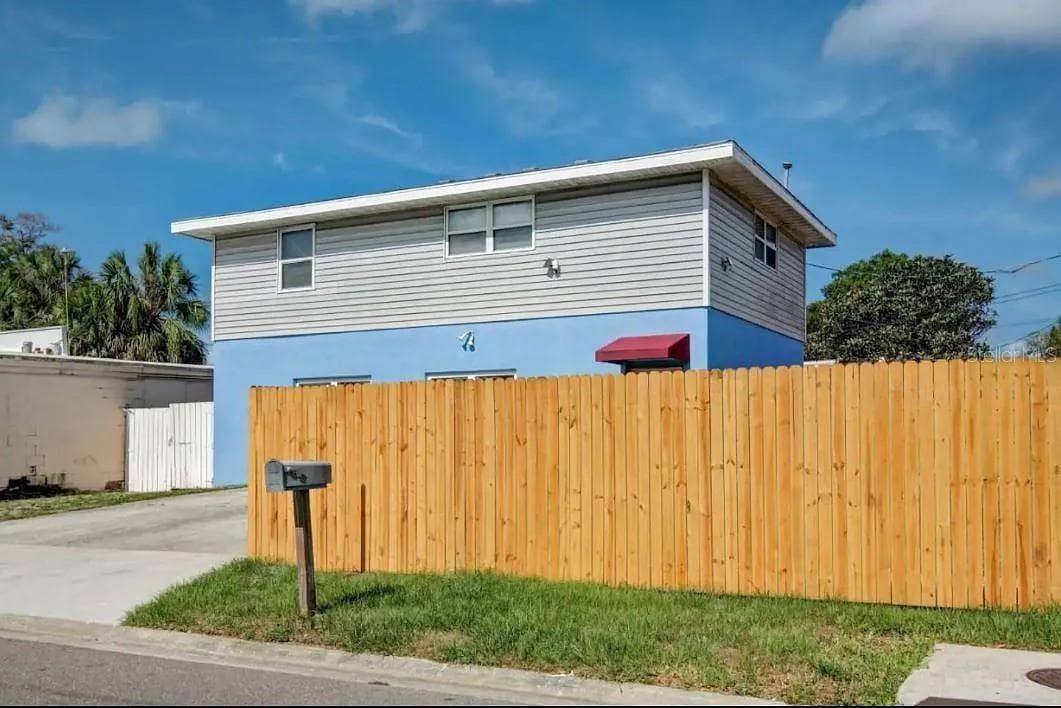 1002 Vine Ave photo 3