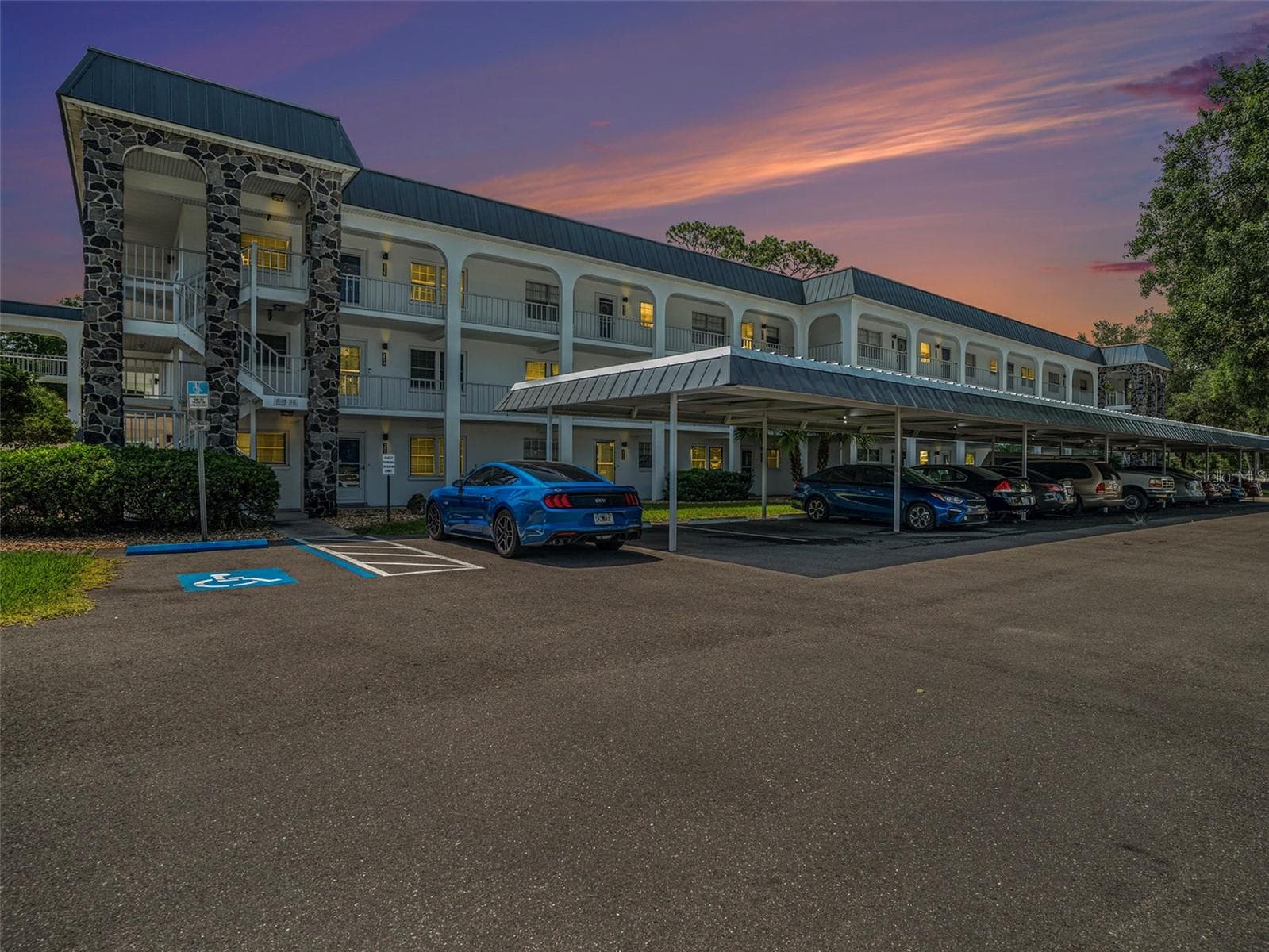 4801 Airport Rd #118