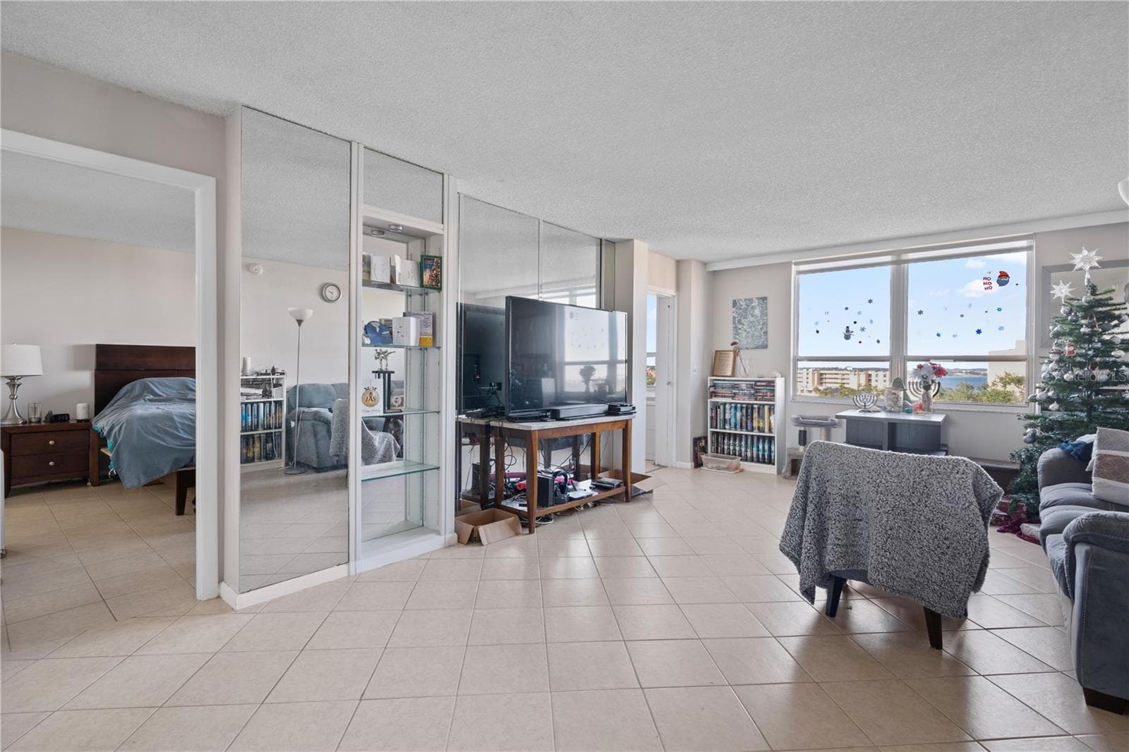 2621 Cove Cay Dr #804 photo 5
