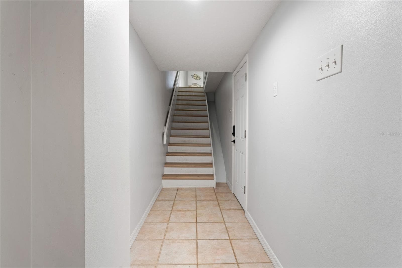120 1st St E #108 photo 5
