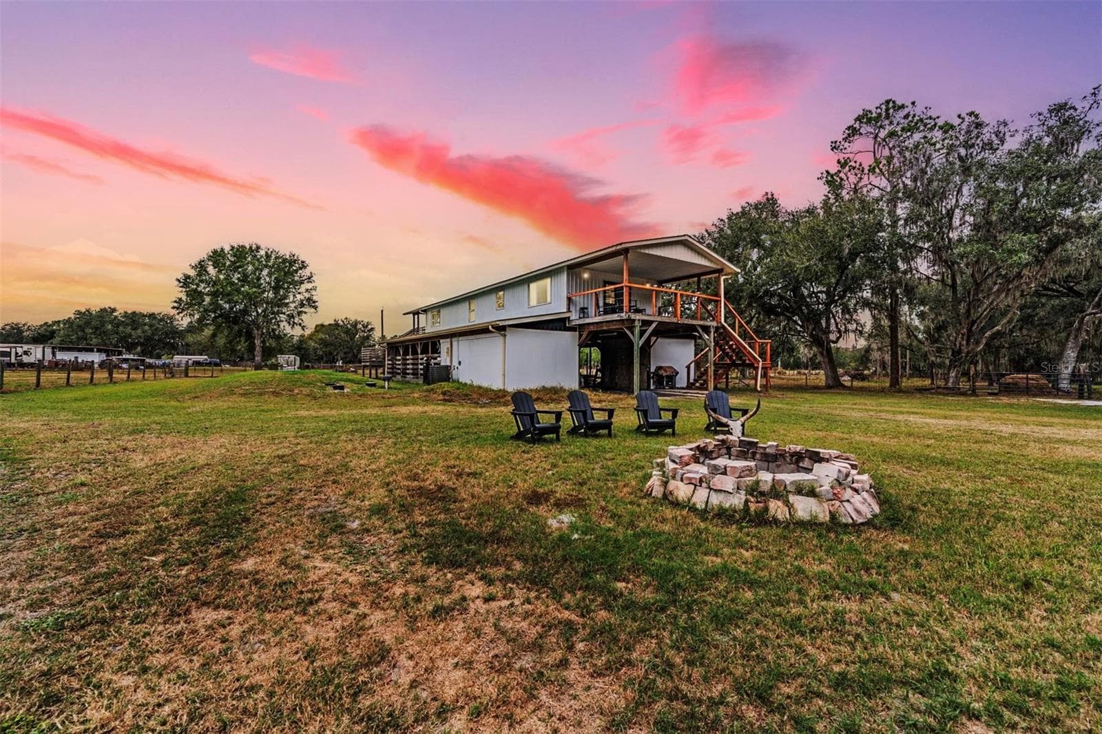 4622 Justin Ln