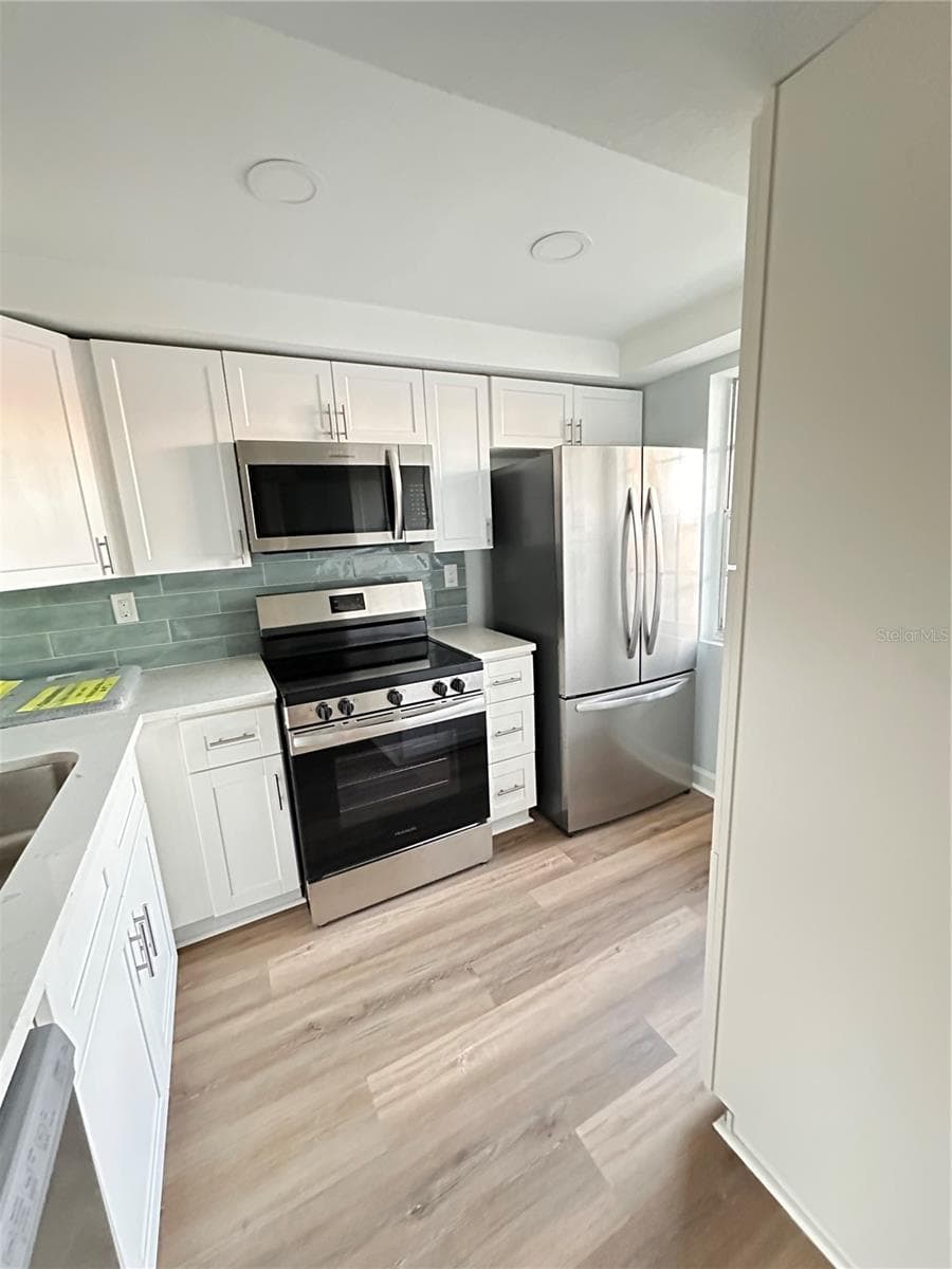 4407 Summersun Dr photo 5