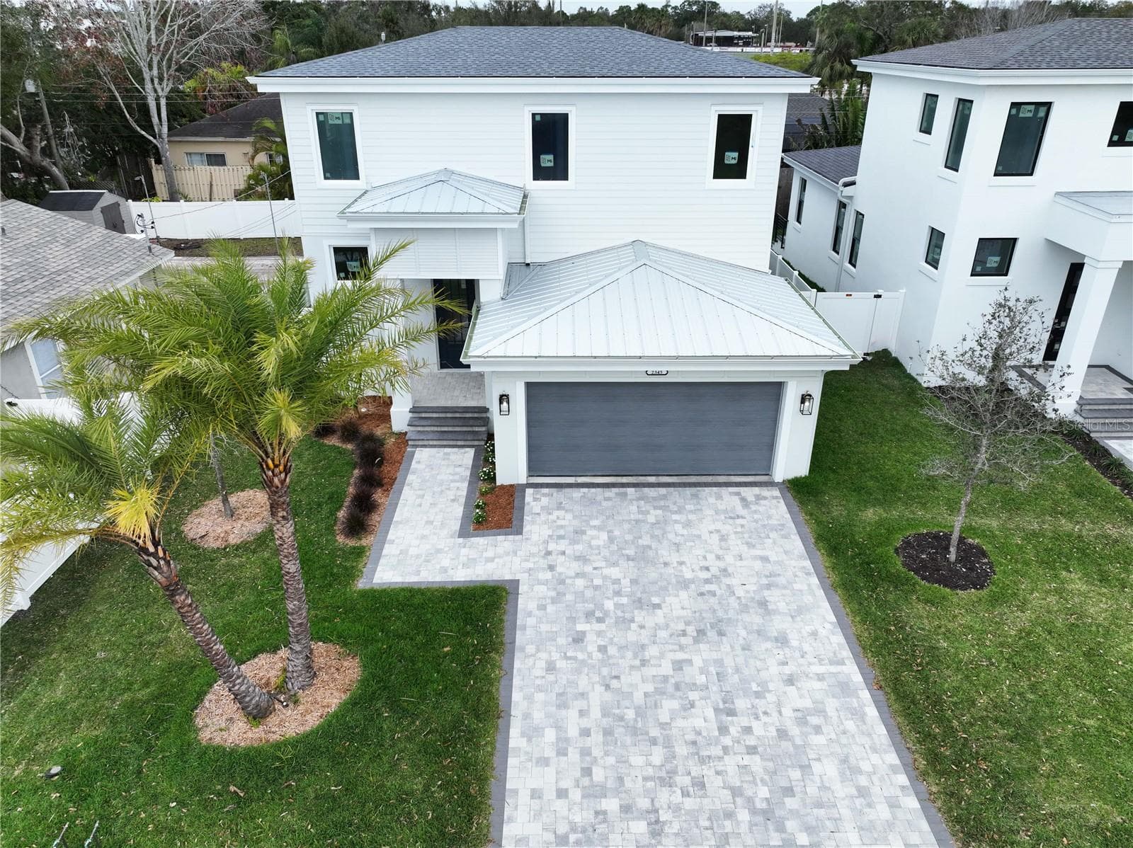 2345 Bahia Vista St photo 3