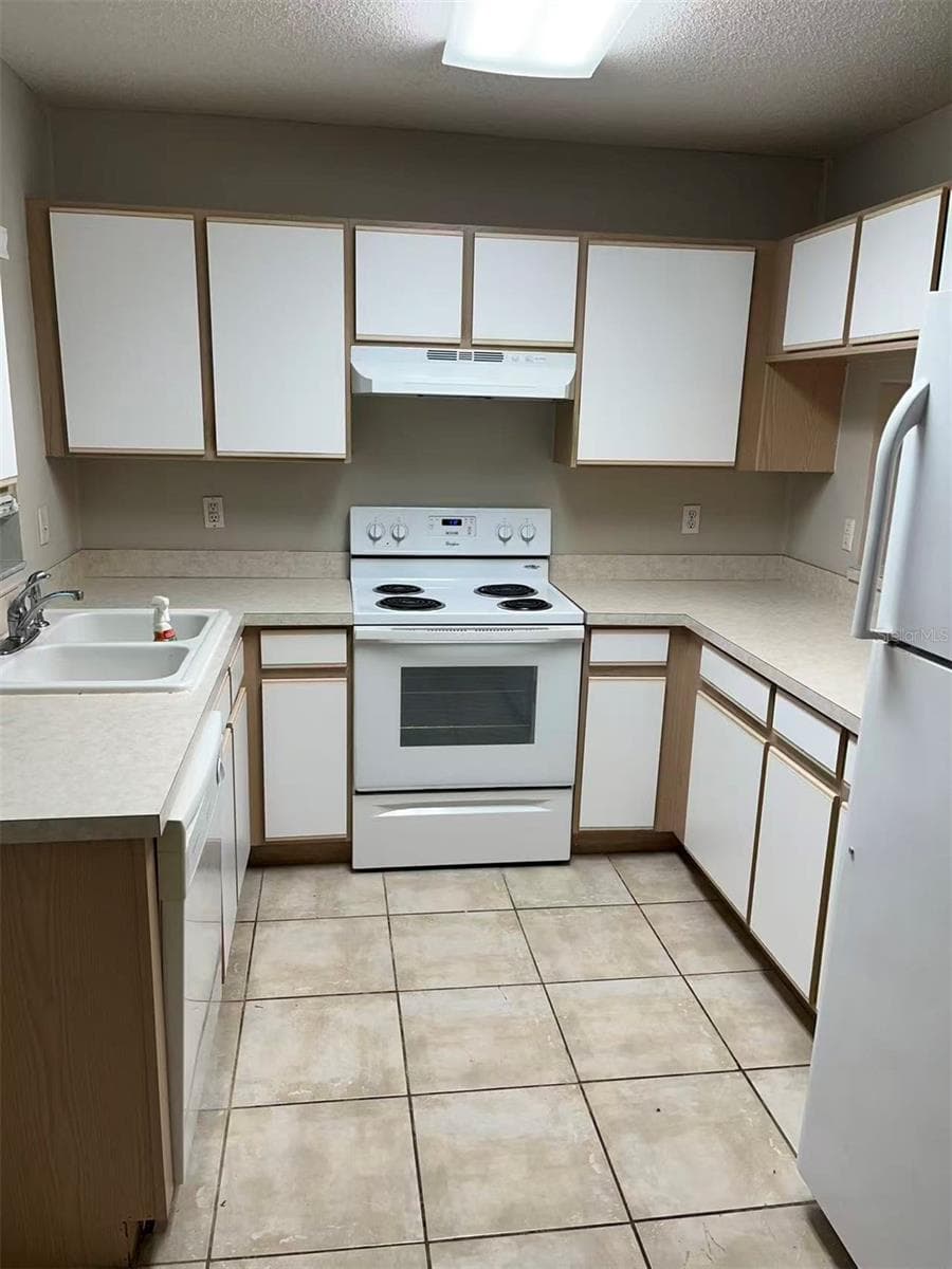 2030 Fluorshire Dr photo 4