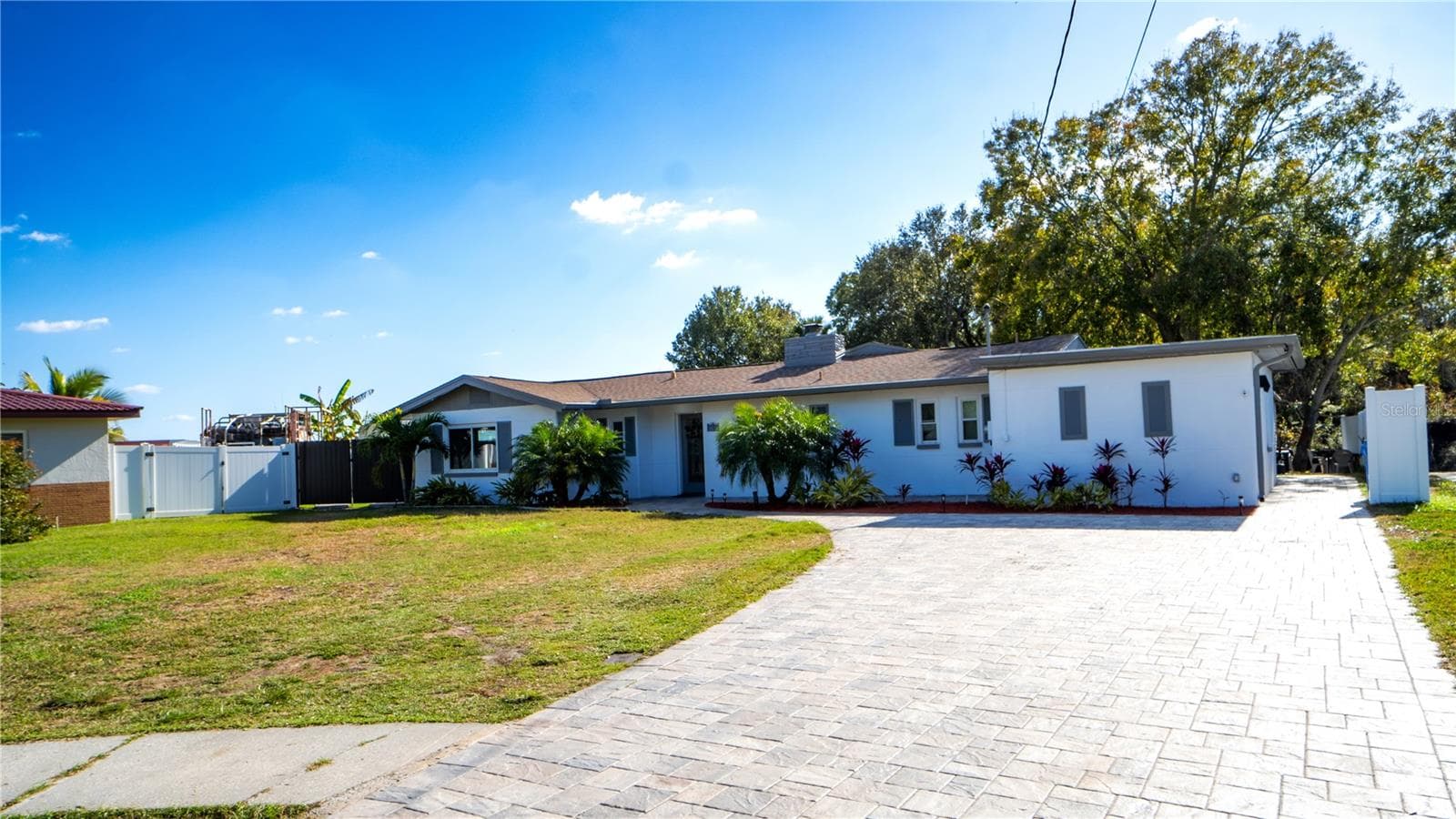 5101 Vinson Dr photo 3